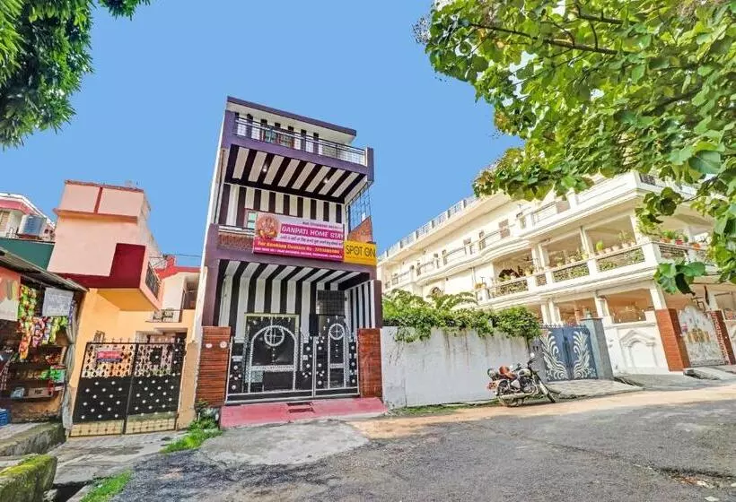 ホテル Spot On Ganpati Home Stays