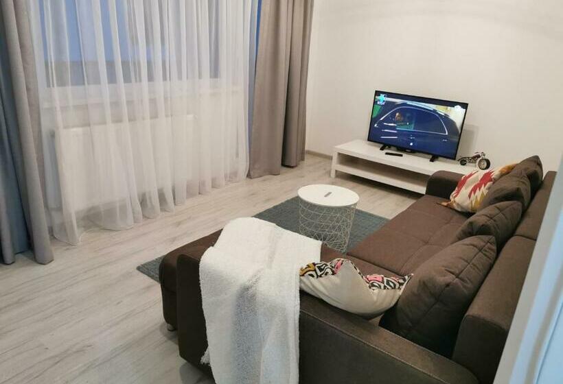 New Cozy Apartment In Otopeni Near Airport