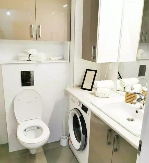 New Cozy Apartment In Otopeni Near Airport