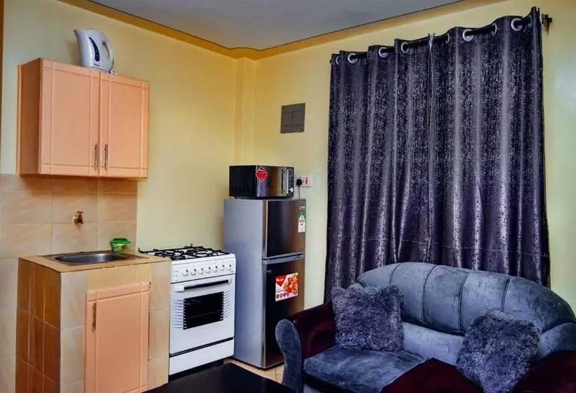 پانسیون Attic Place South B