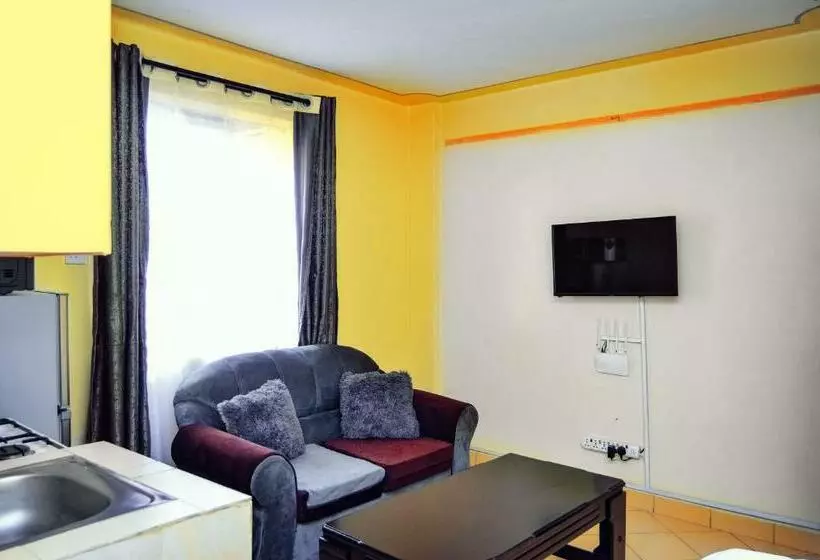 پانسیون Attic Place South B