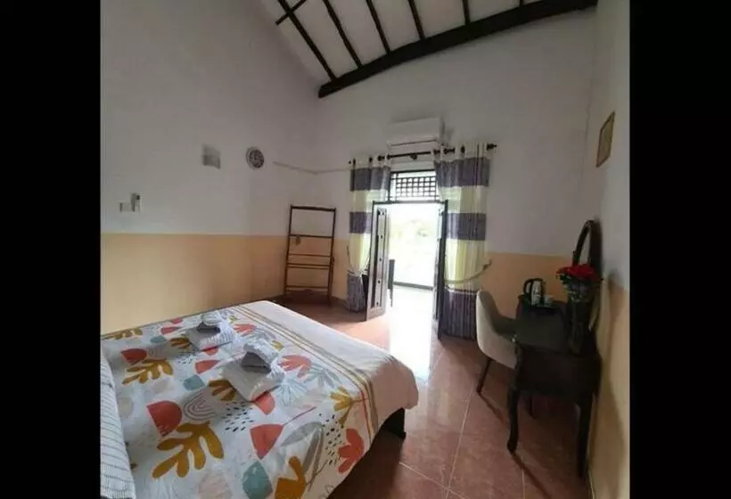 ペンション Room In Bb   Ja Elas French Touch Entire Villa