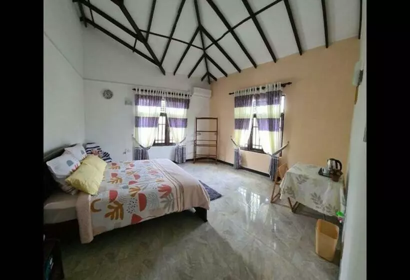 ペンション Room In Bb   Ja Elas French Touch Entire Villa