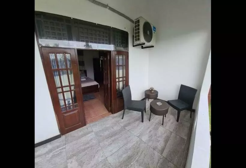 ペンション Room In Bb   Ja Elas French Touch Entire Villa