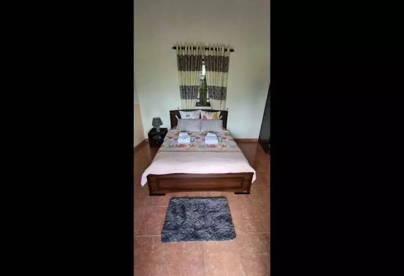 ペンション Room In Bb   Ja Elas French Touch Entire Villa