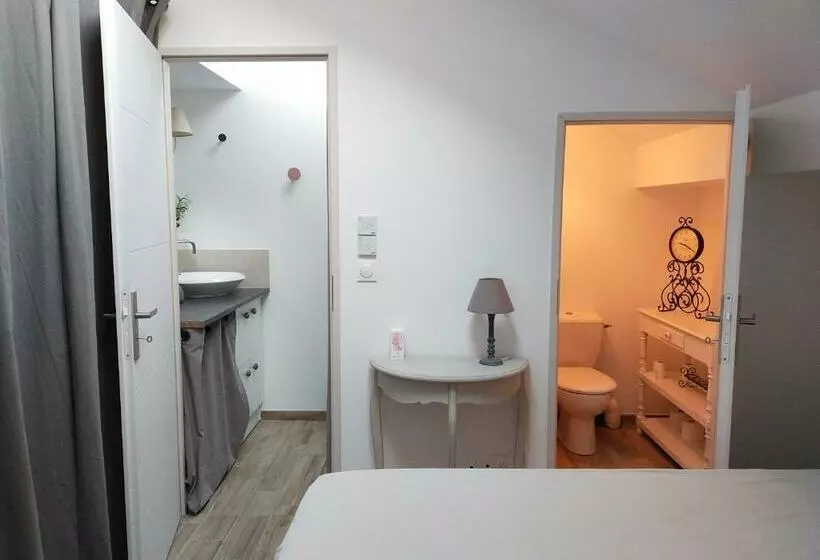 T2 De Standing Près Du Port, Avec Terrasse Et Clim