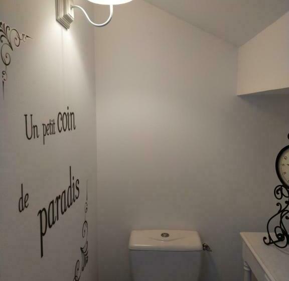 T2 De Standing Près Du Port, Avec Terrasse Et Clim