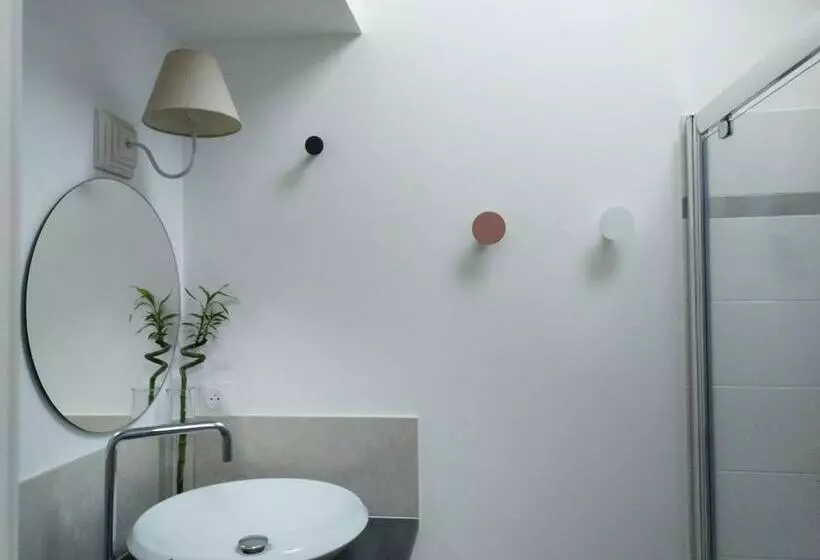 T2 De Standing Près Du Port, Avec Terrasse Et Clim