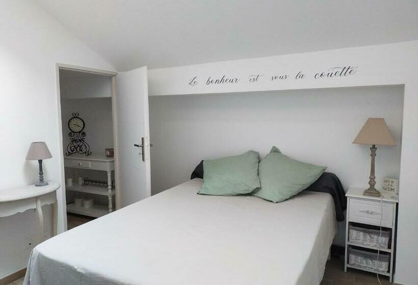 T2 De Standing Près Du Port, Avec Terrasse Et Clim