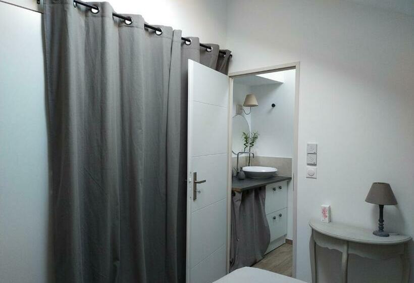 T2 De Standing Près Du Port, Avec Terrasse Et Clim