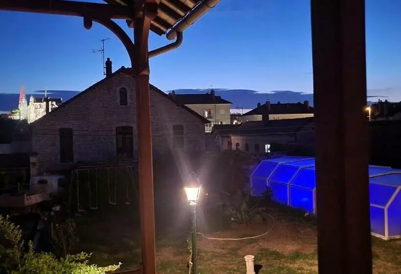 Gitedelatournelleauxerre