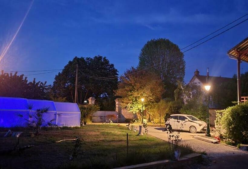 Gitedelatournelleauxerre