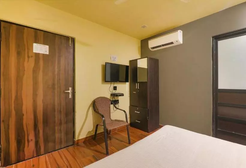 Hotel Fabexpress Lemon Grass