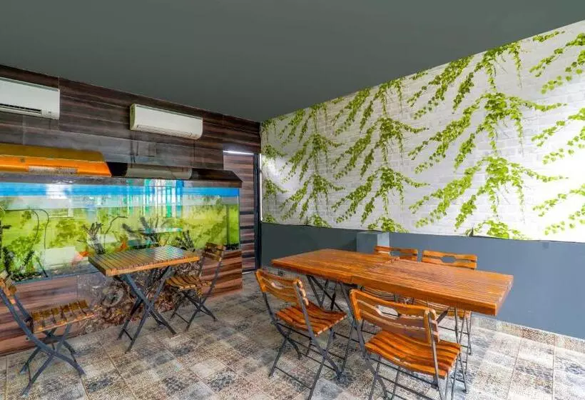 Hotel Fabexpress Lemon Grass