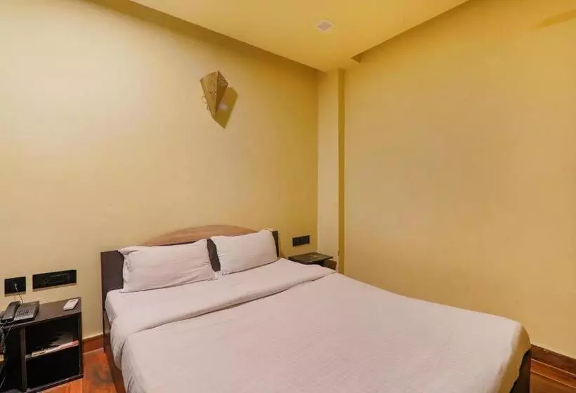 Hotel Fabexpress Lemon Grass