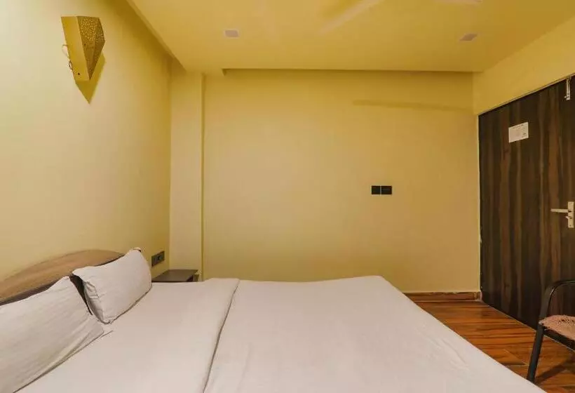 Hotel Fabexpress Lemon Grass