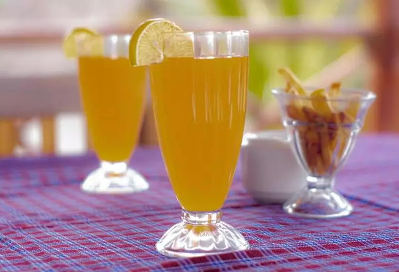 Hotelli Jabali Bungalows Lodge