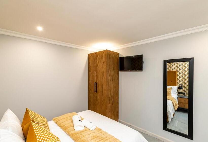 פנסיון 5th On Preston Guest House