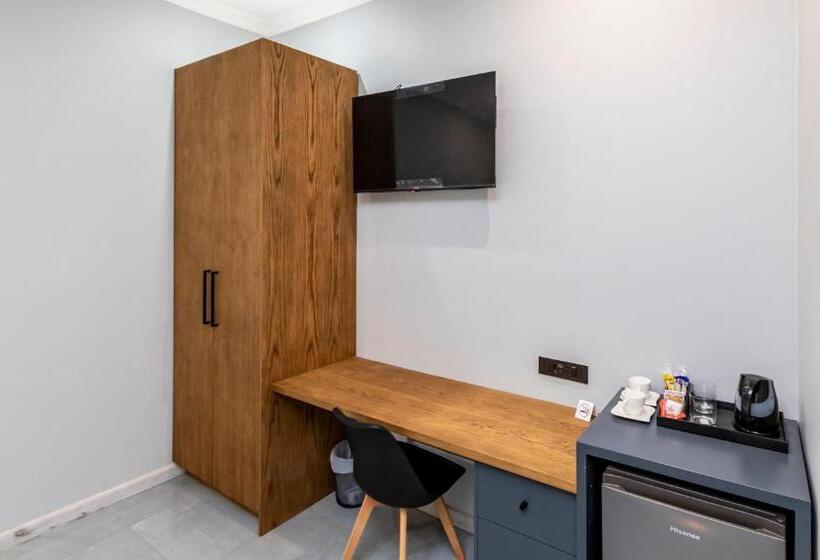 פנסיון 5th On Preston Guest House