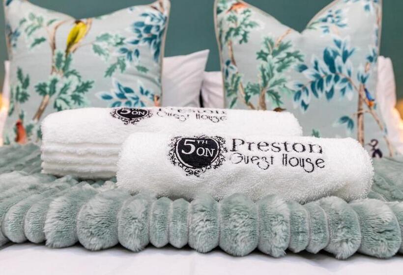 פנסיון 5th On Preston Guest House