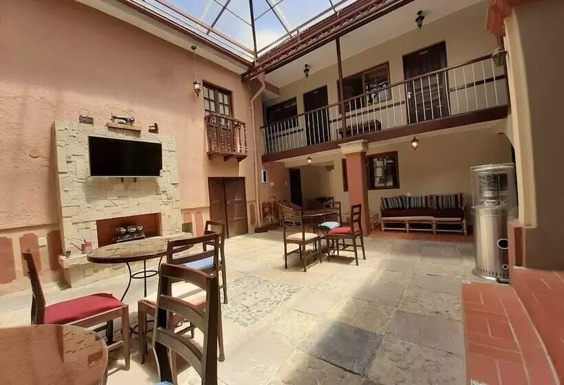 پانسیون Hostal Republica