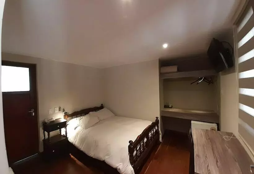 پانسیون Hostal Republica