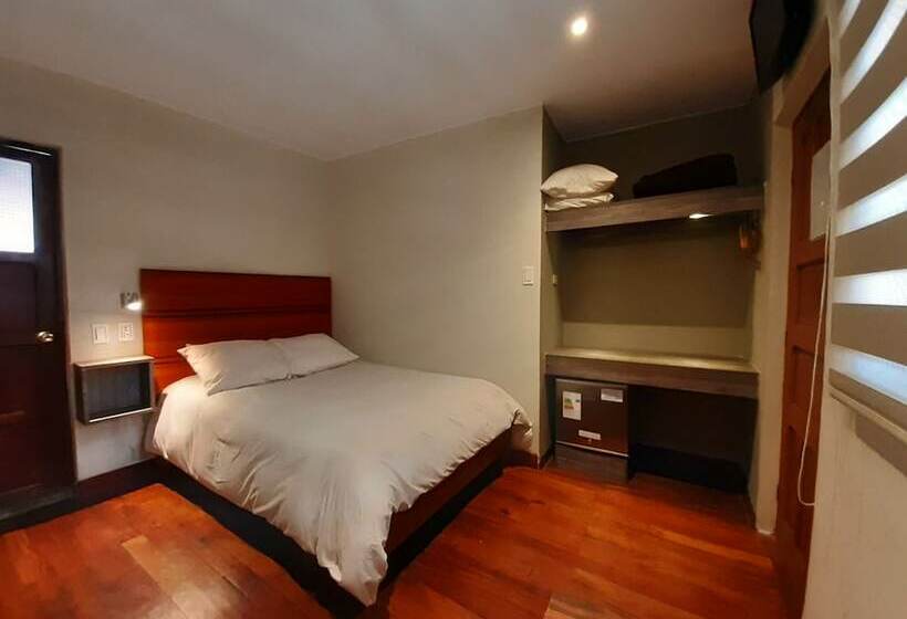 پانسیون Hostal Republica