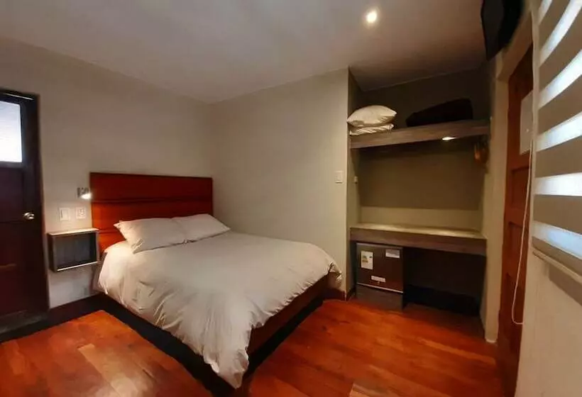 پانسیون Hostal Republica