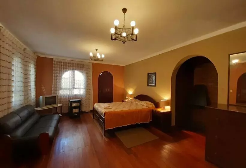 پانسیون Hostal Republica