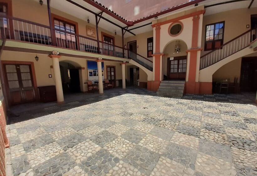 پانسیون Hostal Republica