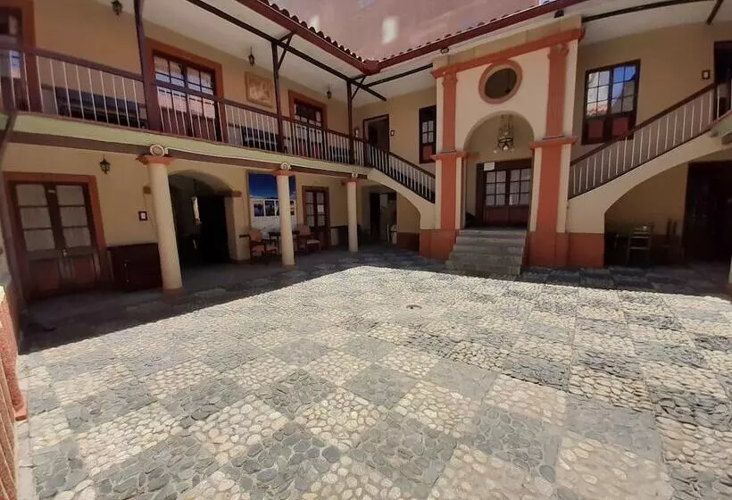 پانسیون Hostal Republica