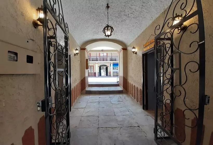 پانسیون Hostal Republica