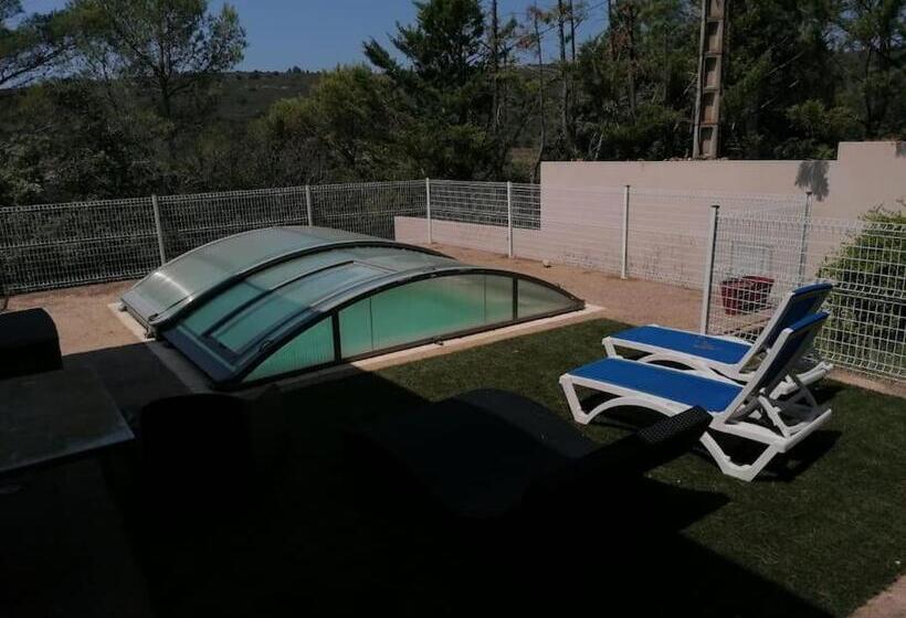 ペンション Le Mas Blanc