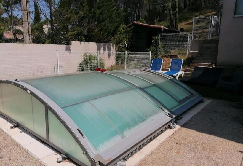 ペンション Le Mas Blanc