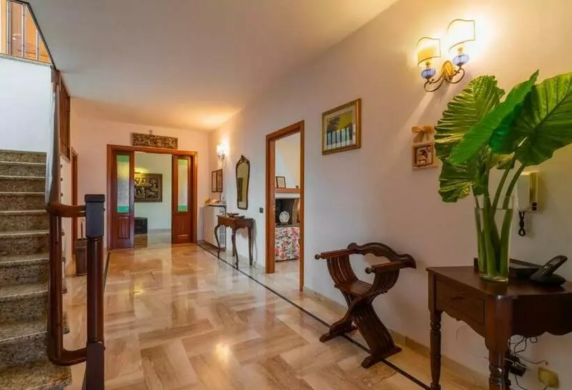 ペンション The Rosa S Luxury House