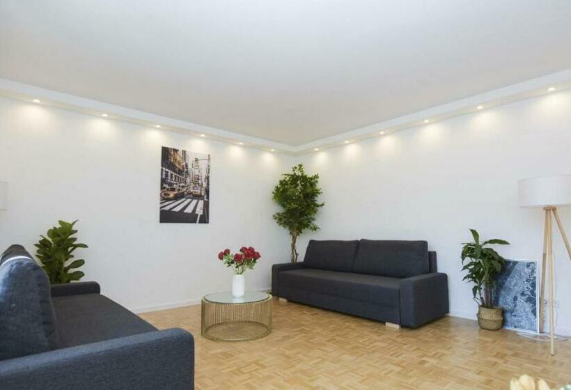 70m² Frisch Kernsanierte City Wohnung In Beste Lage München