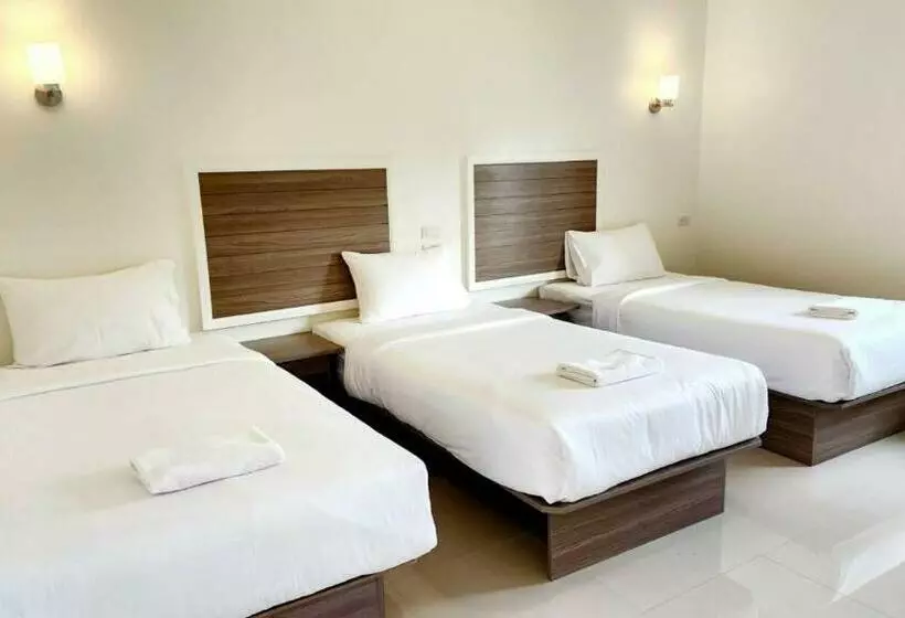 هتل One Chumphon