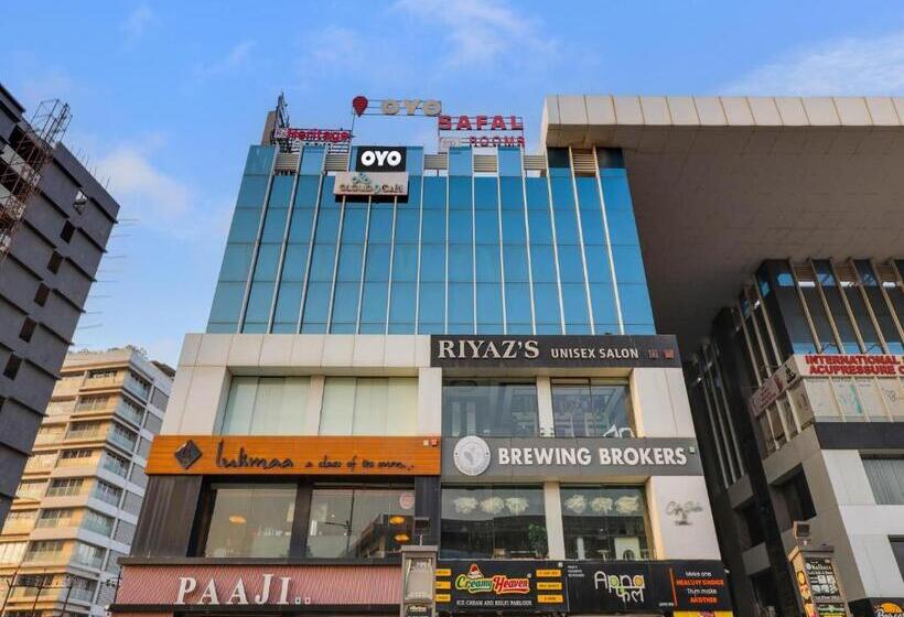 호텔 Pop 91819 Heritage Room