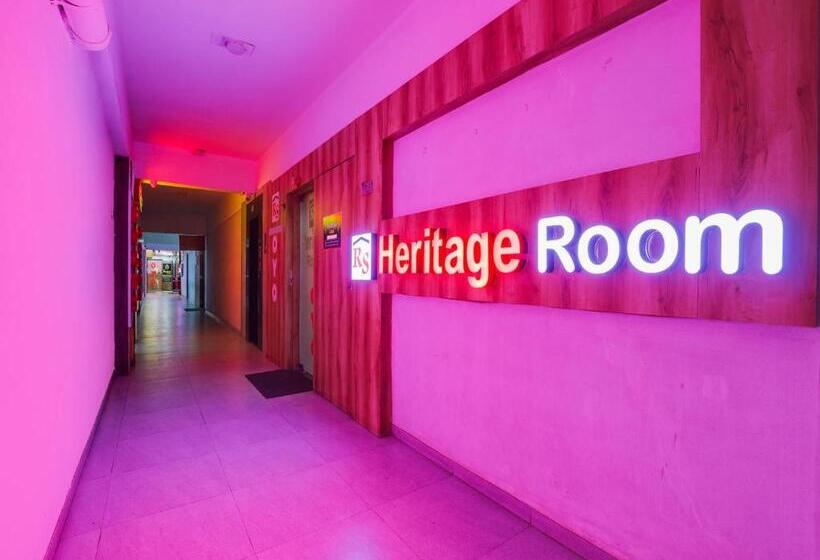 호텔 Pop 91819 Heritage Room