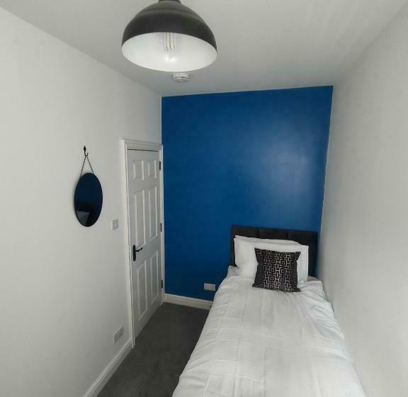 Lovely Refurbished Apartments, Morecambe Promenade