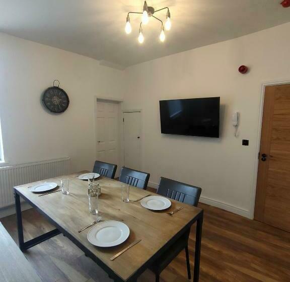 Lovely Refurbished Apartments, Morecambe Promenade