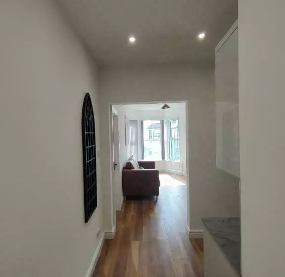 Lovely Refurbished Apartments, Morecambe Promenade