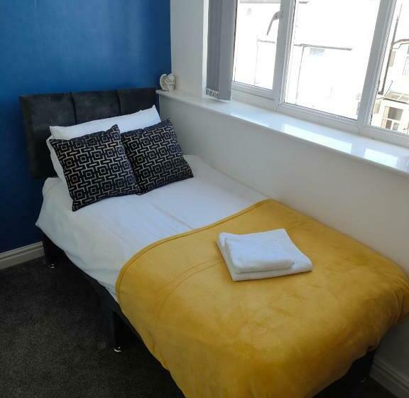 Lovely Refurbished Apartments, Morecambe Promenade