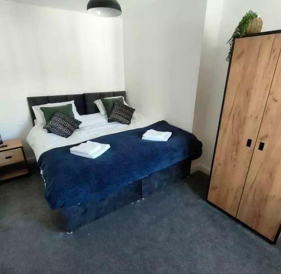 Lovely Refurbished Apartments, Morecambe Promenade