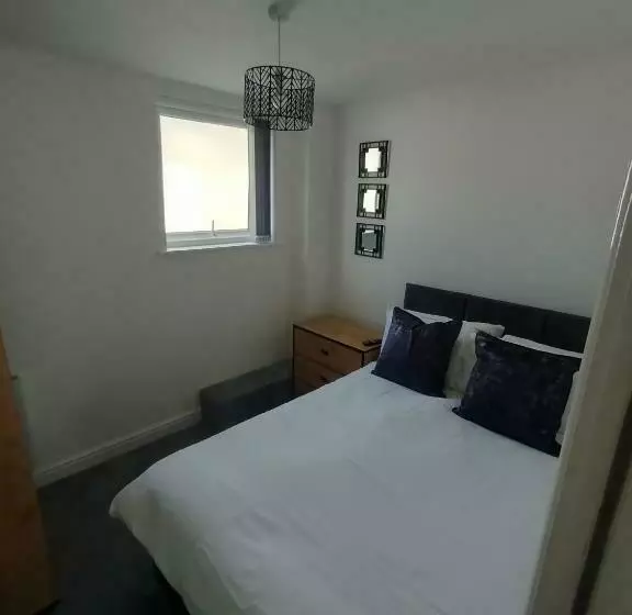 Lovely Refurbished Apartments, Morecambe Promenade