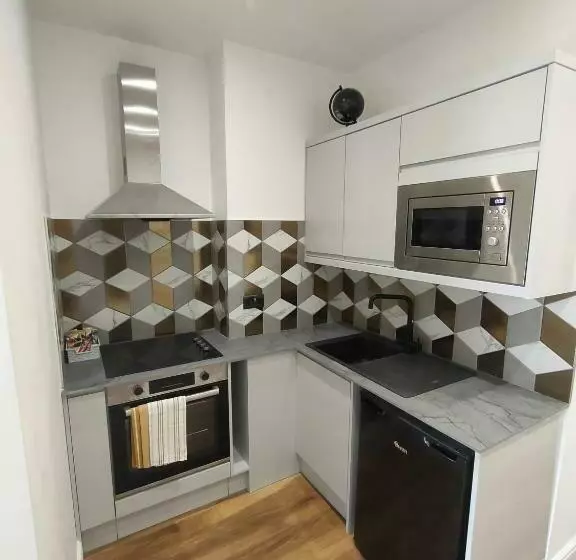 Lovely Refurbished Apartments, Morecambe Promenade