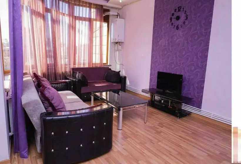 Luxuary New Build One Bedroom Apartment In Yerevan On Khorenatsyi Street