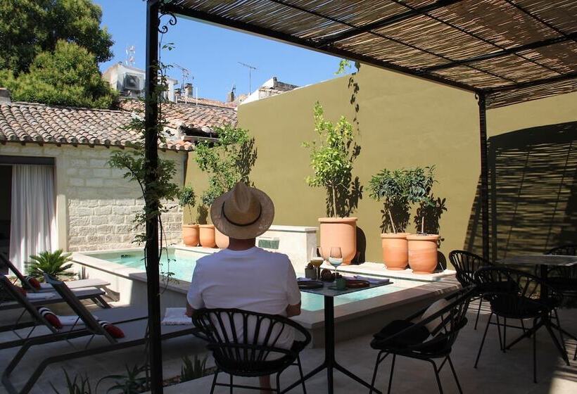 Pensionat Marcelle En Camargue