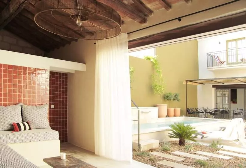 ペンション Marcelle En Camargue