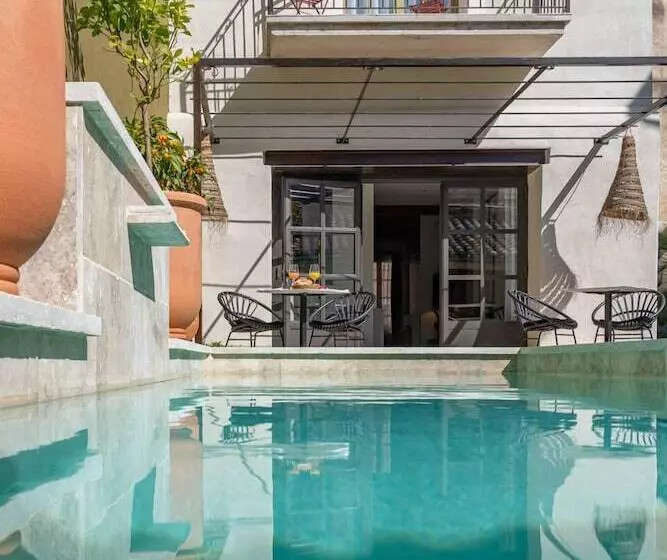 ペンション Marcelle En Camargue